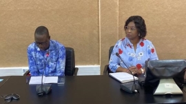 Le Directeur général accompagné des services techniques impliqués dans la gestion des villas